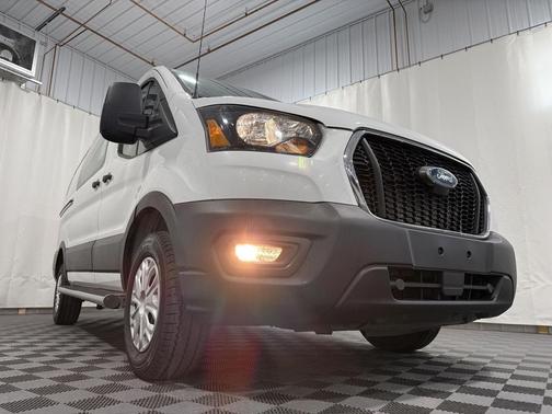 Oxford White 2024 Ford Transit-250 Base
