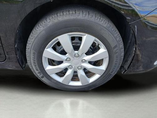 Midnight Black Metallic 2016 Toyota Camry XSE