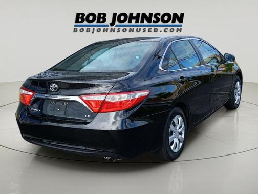 Midnight Black Metallic 2016 Toyota Camry XSE