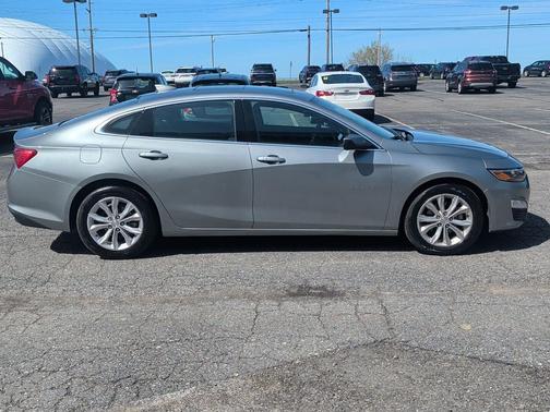 Sterling Gray Metallic 2023 Chevrolet Malibu FWD 1LT