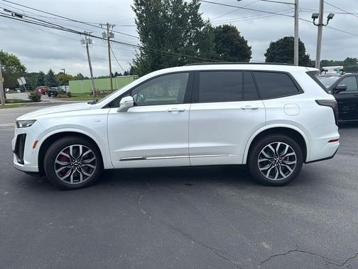 Crystal White Tricoat 2024 Cadillac XT6 Sport AWD