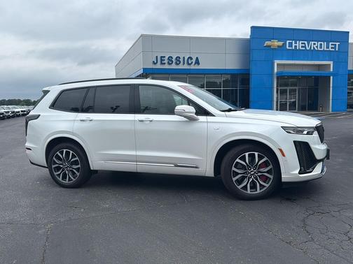 Crystal White Tricoat 2024 Cadillac XT6 Sport AWD