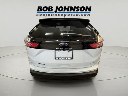 Oxford White 2022 Ford Edge SE