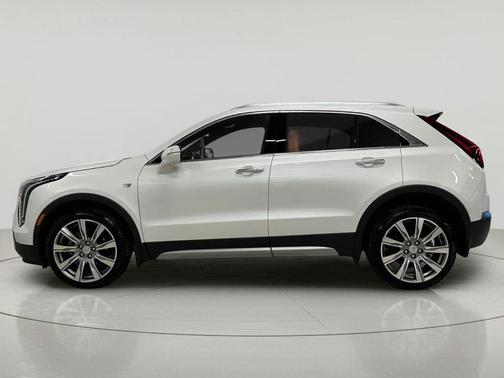 Crystal White Tricoat 2023 Cadillac XT4 Premium Luxury