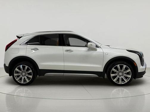 Crystal White Tricoat 2023 Cadillac XT4 Premium Luxury