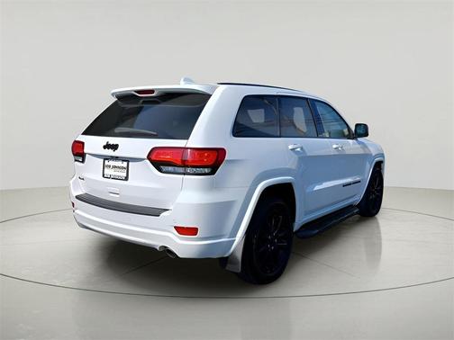 2022 Jeep Grand Cherokee Laredo
