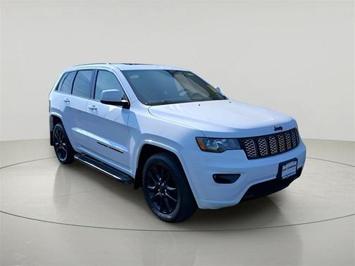 2022 Jeep Grand Cherokee Laredo