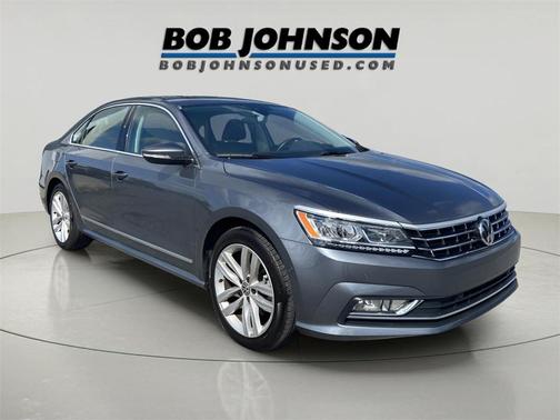 2018 Volkswagen Passat 2.0T SEL Premium