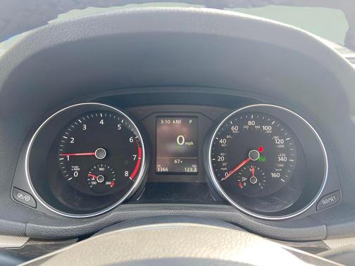 2018 Volkswagen Passat 2.0T SEL Premium