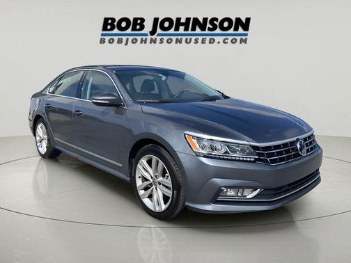 2018 Volkswagen Passat 2.0T SEL Premium