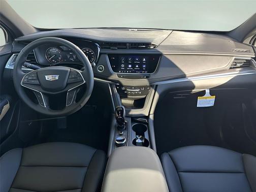 Argent Silver Metallic 2025 Cadillac XT5 Luxury