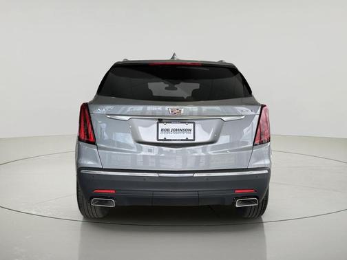 Argent Silver Metallic 2025 Cadillac XT5 Luxury