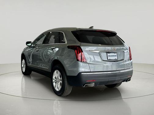 Argent Silver Metallic 2025 Cadillac XT5 Luxury