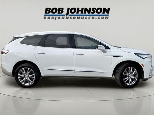 2023 Buick Enclave Essence AWD