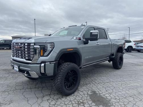 2024 GMC Sierra 2500 Denali