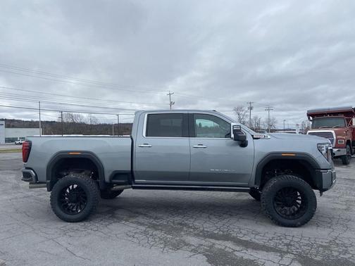 2024 GMC Sierra 2500 Denali