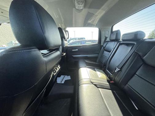 Midnight Black Metallic 2018 Toyota Tundra SR5