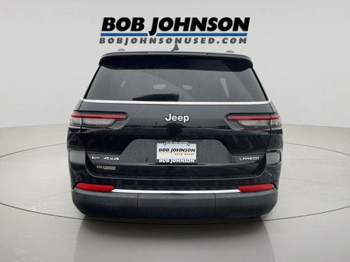 Diamond Black Crystal Pearlcoat 2021 Jeep Grand Cherokee L Laredo