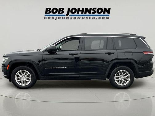 Diamond Black Crystal Pearlcoat 2021 Jeep Grand Cherokee L Laredo