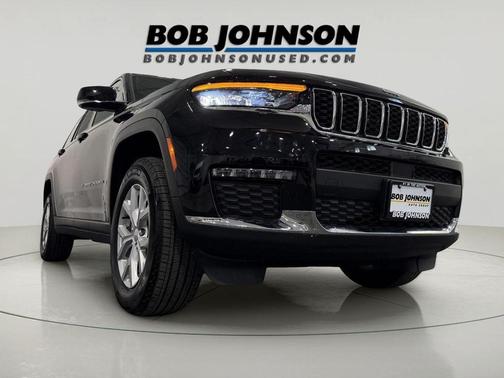 Diamond Black Crystal Pearlcoat 2023 Jeep Grand Cherokee L Limited