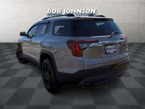 2022 GMC Acadia AWD AT4