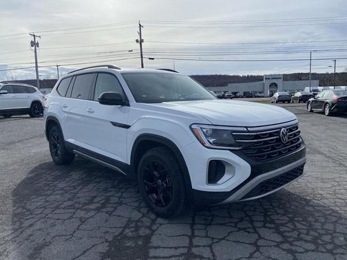 2025 Volkswagen Atlas 2.0T Peak Edition