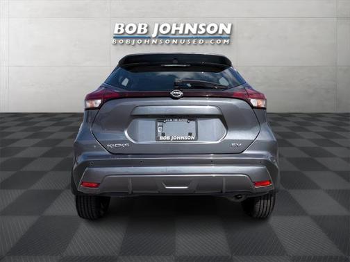 2022 Nissan Kicks SV