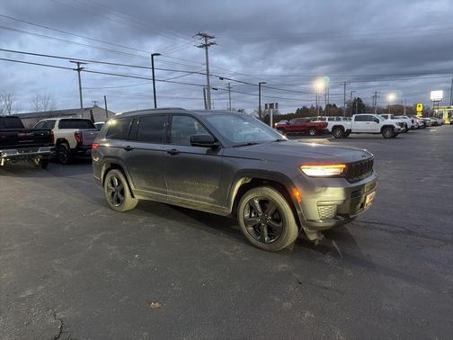 2023 Jeep Grand Cherokee L Altitude