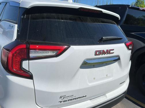 Summit White 2023 GMC Terrain SLE