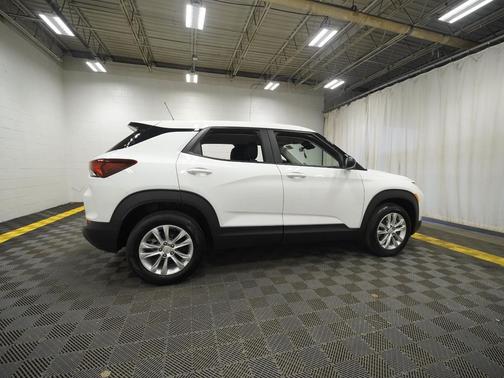 Summit White 2023 Chevrolet Trailblazer LS