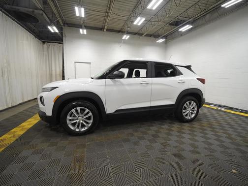 Summit White 2023 Chevrolet Trailblazer LS