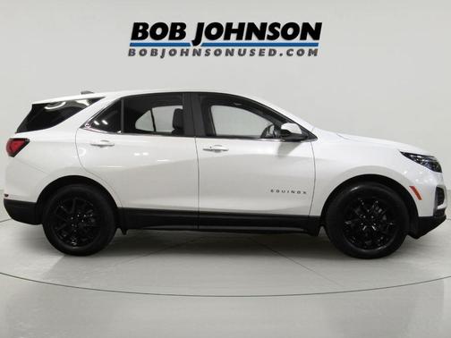 Iridescent Pearl Tricoat 2024 Chevrolet Equinox 1LT