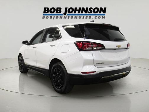 Iridescent Pearl Tricoat 2024 Chevrolet Equinox 1LT