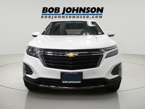 Iridescent Pearl Tricoat 2024 Chevrolet Equinox 1LT