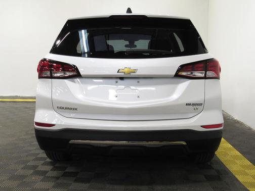 Iridescent Pearl Tricoat 2024 Chevrolet Equinox 1LT