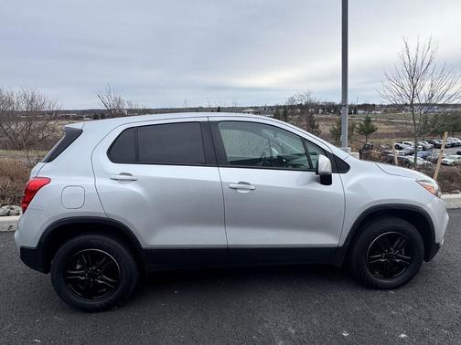 2022 Chevrolet Trax LS