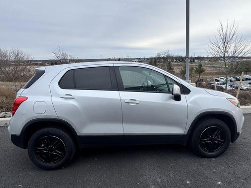 2022 Chevrolet Trax LS