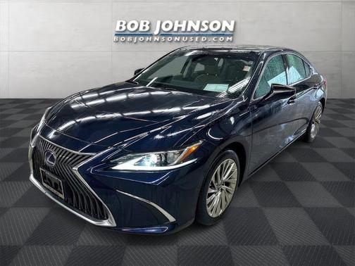 2019 Lexus ES 300h Ultra Luxury