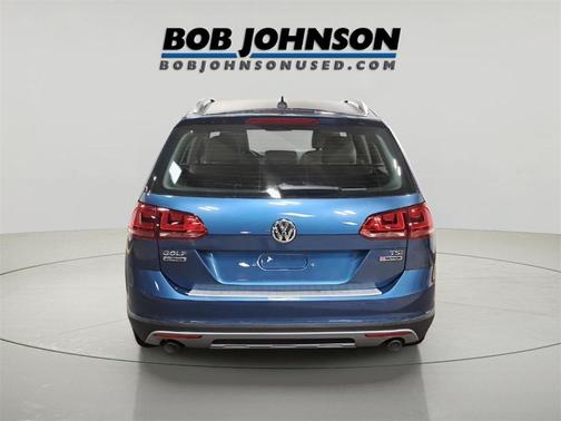 2017 Volkswagen Golf Alltrack TSI S