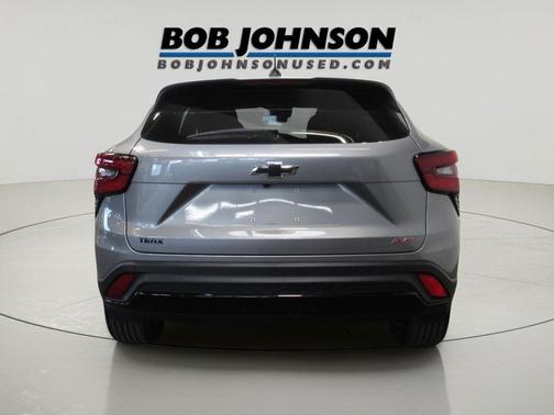 Sterling Gray Metallic 2024 Chevrolet Trax FWD 1RS
