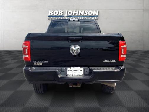 2022 RAM 3500 Big Horn Crew Cab 4x4 6'4' Box
