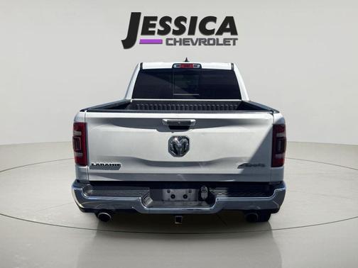 Ivory White Tri-Coat Pearlcoat 2019 RAM 1500 Laramie