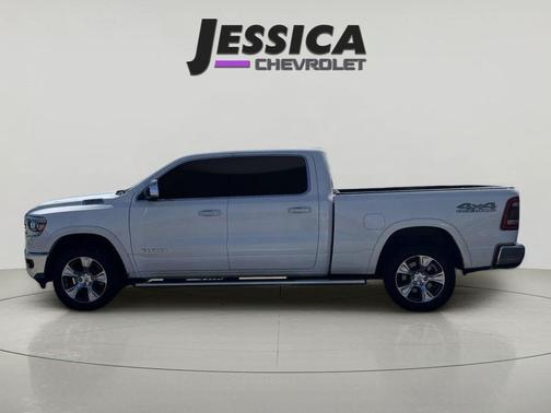 Ivory White Tri-Coat Pearlcoat 2019 RAM 1500 Laramie