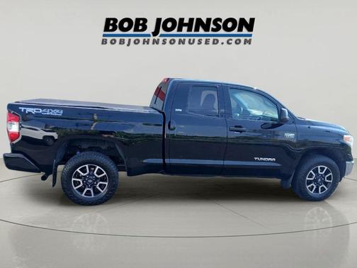 Black 2017 Toyota Tundra SR5