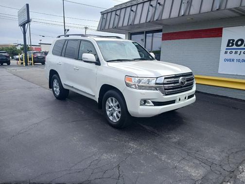 Blizzard Pearl 2016 Toyota Land Cruiser Base
