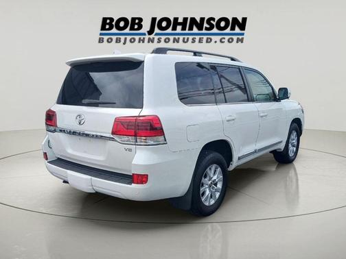 Blizzard Pearl 2016 Toyota Land Cruiser Base