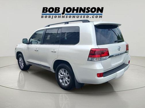 Blizzard Pearl 2016 Toyota Land Cruiser Base