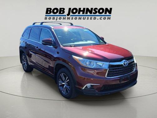 Ooh La La Rouge Mica 2016 Toyota Highlander XLE