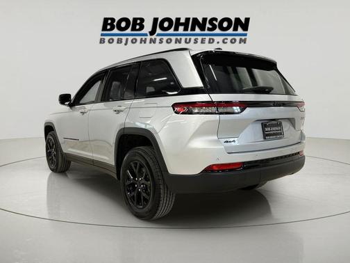 Silver Zynith 2024 Jeep Grand Cherokee Altitude