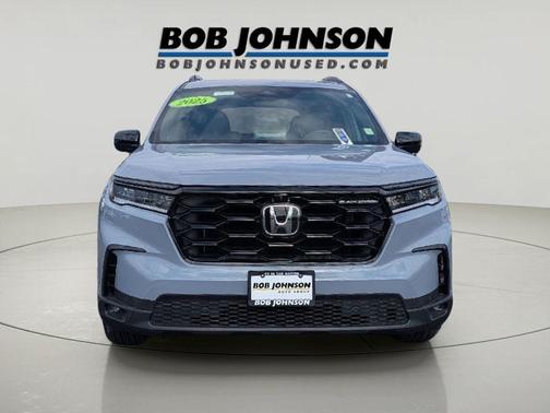 Sonic Gray Pearl 2025 Honda Pilot Black Edition
